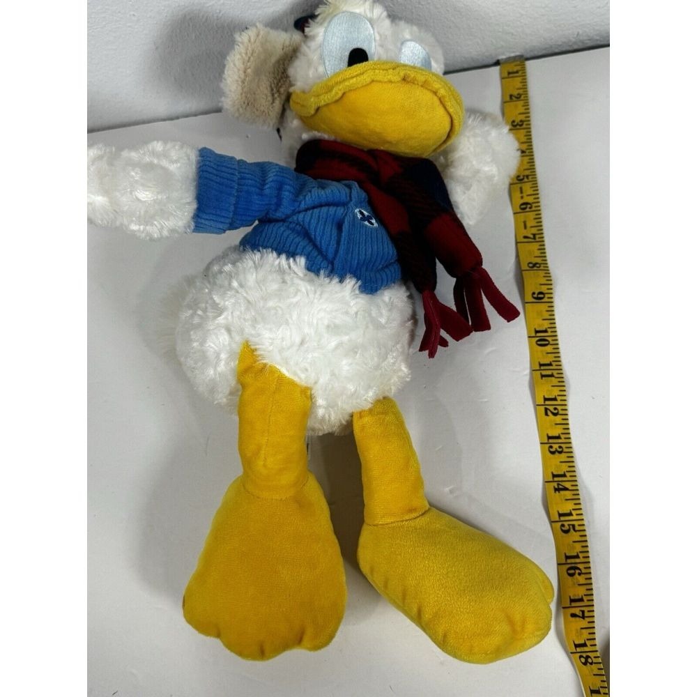 DISNEY DONALD‎ DUCK WINTER WISHES HOLIDAY PLUSH TOY Disney Tags In Pics - Picture 2 of 12
